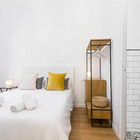Suite Homes Apartamentos Plaza De La Merced Malaga Exterior photo